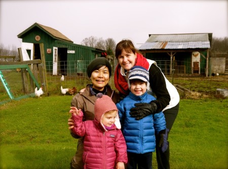 都会の子どもたちに、農場を案内した時の写真。